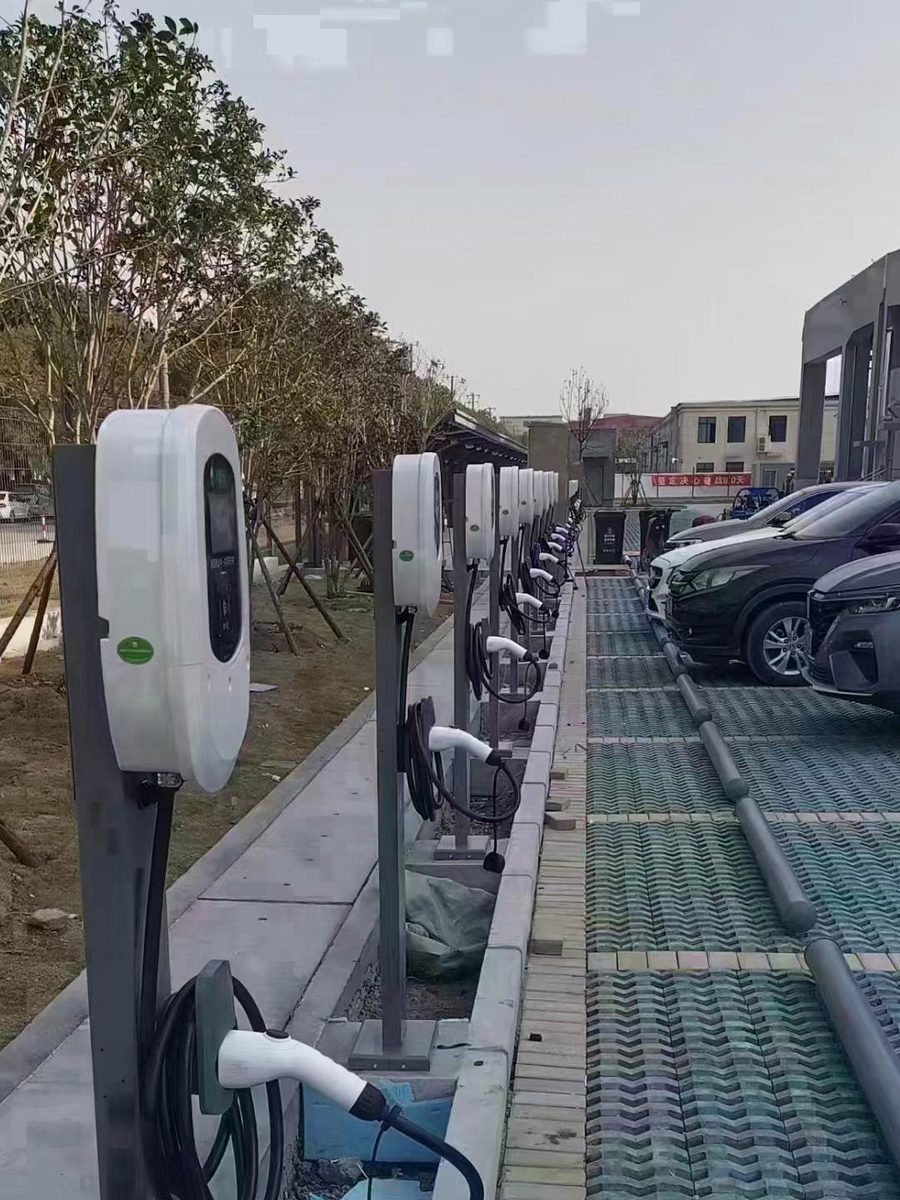 光明区公共停车场7KW交流充电桩阵列